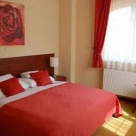 Staff House Bed & Breakfast Nyiregyhaza Luaran gambar