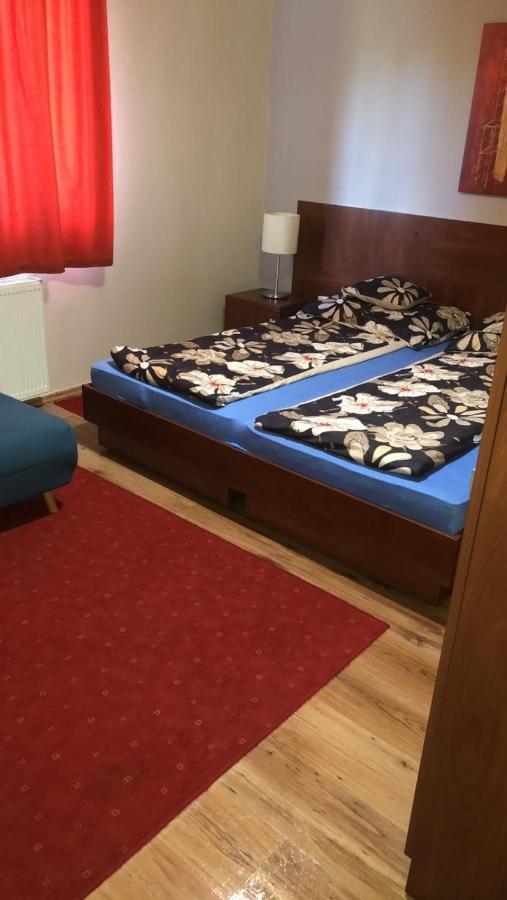 Staff House Bed & Breakfast Nyiregyhaza Luaran gambar