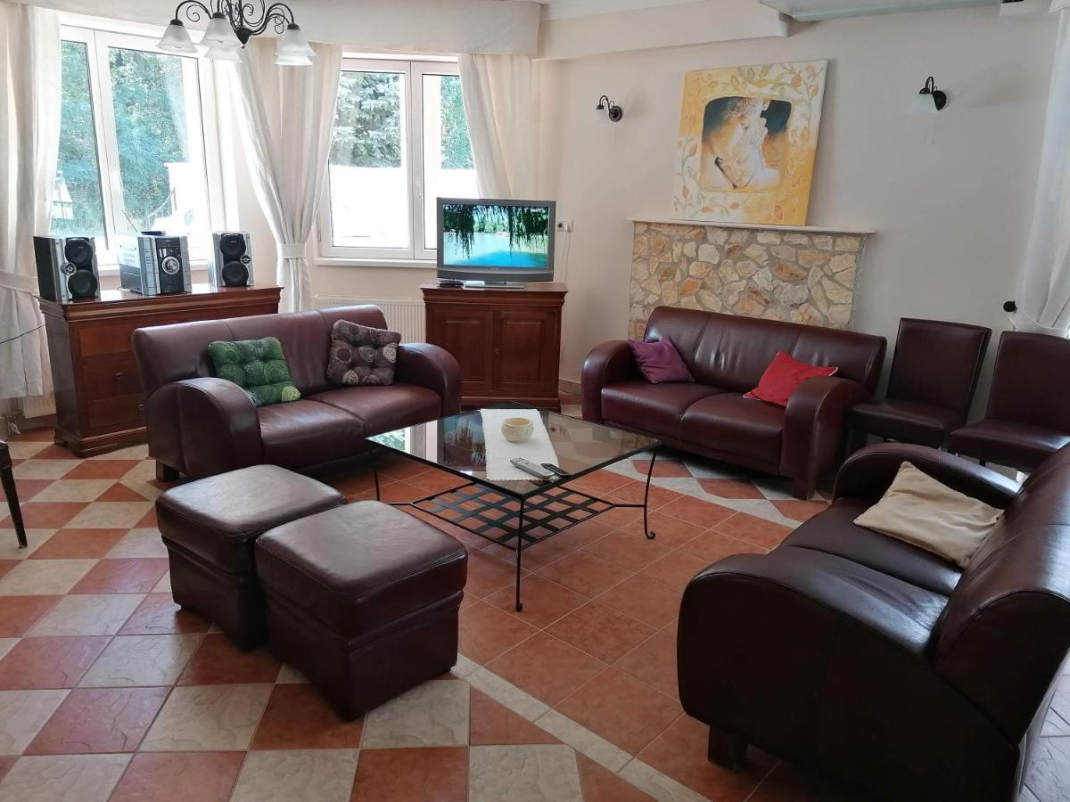 Staff House Bed & Breakfast Nyiregyhaza Luaran gambar
